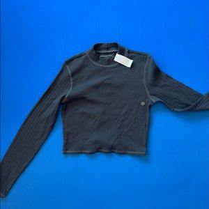 American Eagle long sleeve crop top